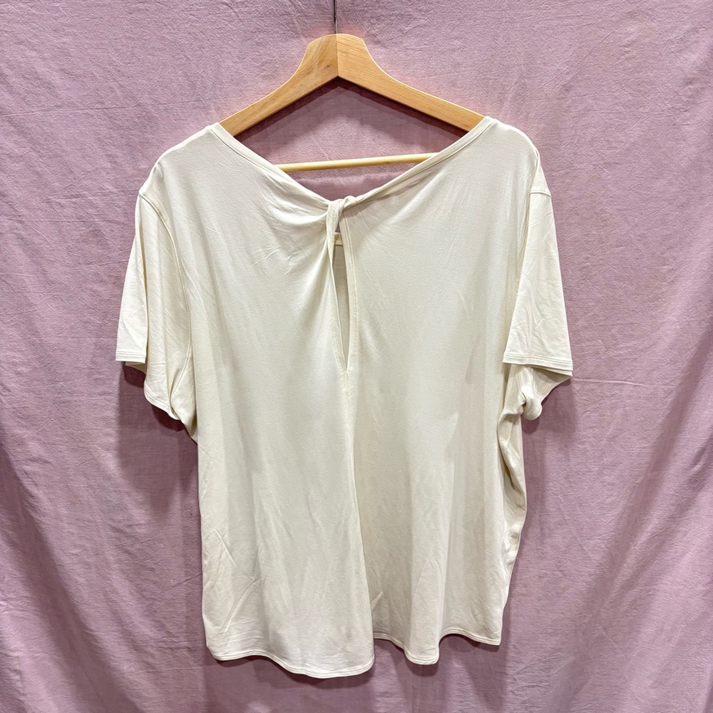 Lululemon Short Sleeve Shirt – Light Ivory / XL - Picture 4 of 6